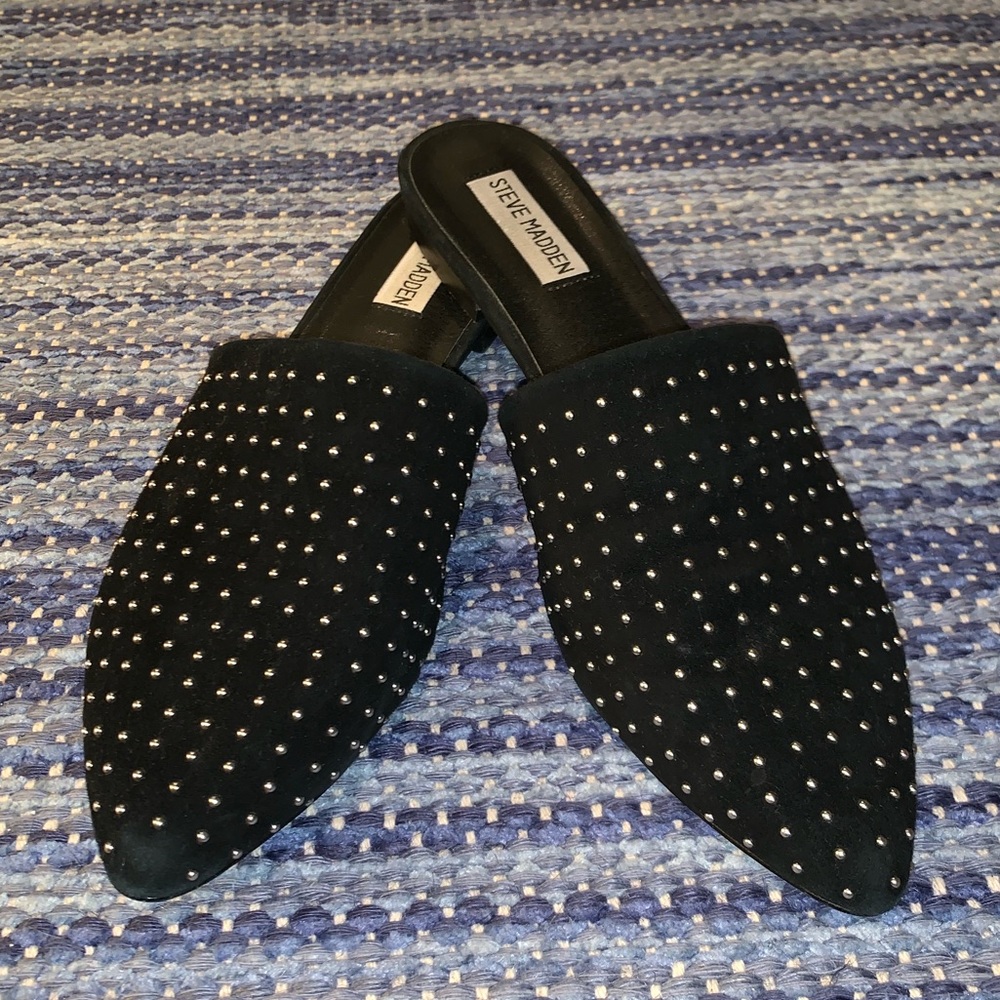 STEVE MADDEN TRACE STUDDED MULES